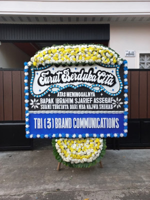 Papan Bunga Duka di Kupang